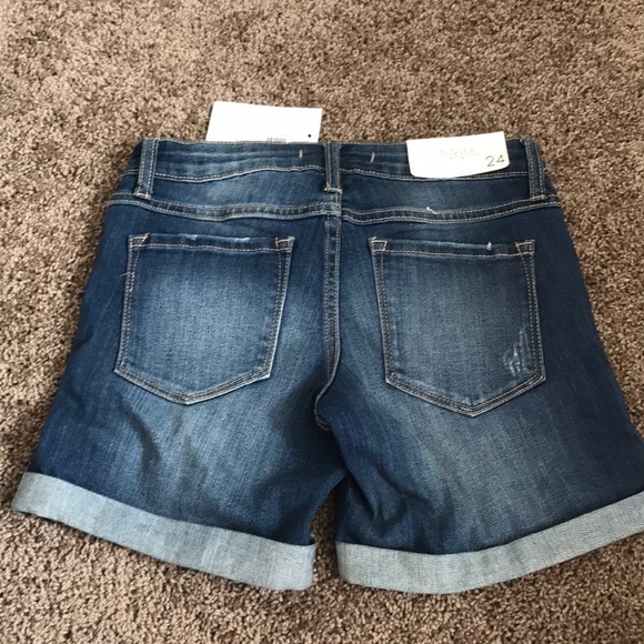 blue jean shorts - Picture 2 of 3